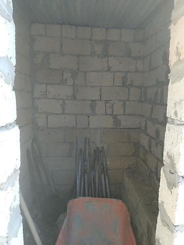 2 otaqlı ev almaq: 3 otaqlı, 100 kv. m, Kredit yoxdur, Təmirsiz — 10