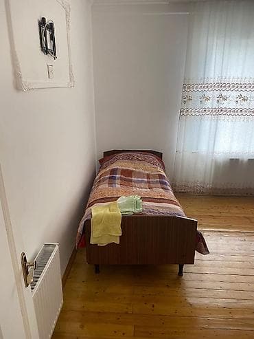 qubada ev: . Qəbələ rayonu Vəndam kəndi. Dağ mənzərəsi ilə geniş həyət evi – bağ — 7
