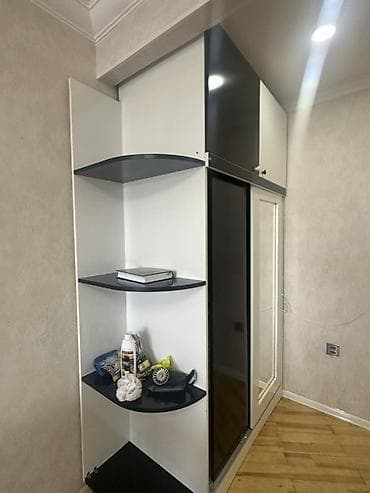 paltar dolablar: Qarderob şkafı – sürgülü qapılı, güzgülü, üst dolablı - Rəng: qara-ağ — 2