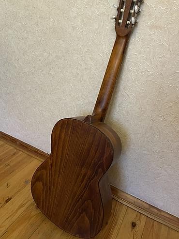 gitara: Klassik akustik gitara - Korpus: tam ağac görünüşlü, təbii qəhvəyi — 3