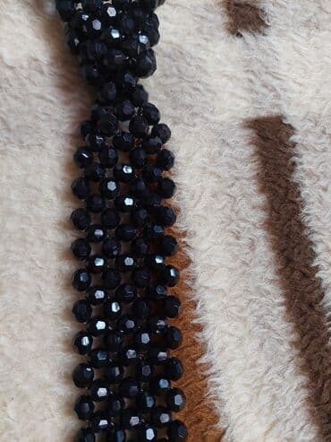 FAW: Əl işidir, çox səliqəli və incədir. Daşlardan yığılmış qalstuk və — 3