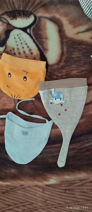 Детские электрокары: Uşaq üçün boyun qoruyucu və tüpürcək önlükləri dəsti - 3 ədəd önlük — 1