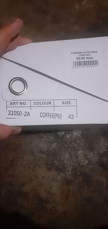 ayaqqabı kişi: Teze ayaqabi qiymeti usdunde var 90 manata alinib LOUIS_GABAR razmeri — 7