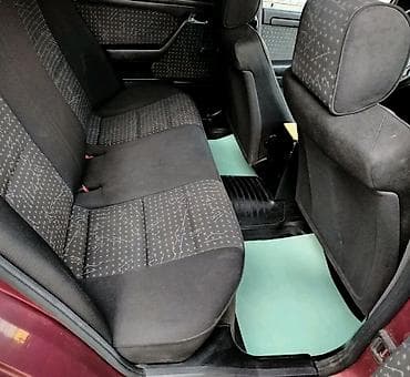 bmw 316i compact: Mercedes-Benz C-Class: 1.8 l | 1996 il Sedan — 7