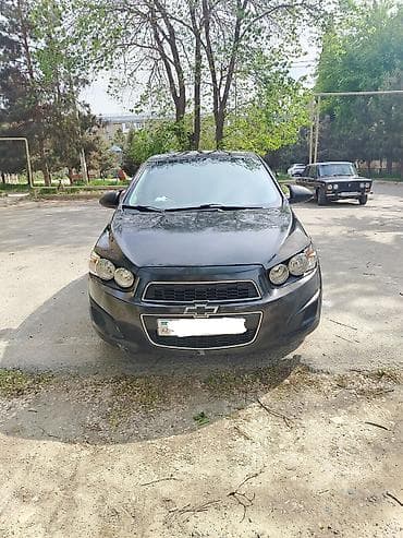 06 arxa faralari: Chevrolet Aveo sedan – qara rəng Texniki xüsusiyyətlər: - Ban: sedan — 2
