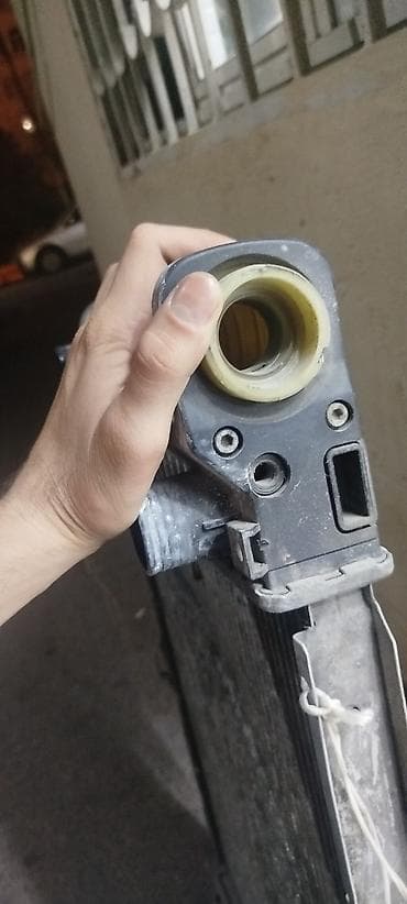 bmw e39: Avtomobil radiatoru bmw E36 zadiatorudur bolt yeri sarvatdir emele — 3