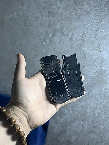vertu telefon qiyməti: Vertu rəng - Qara, Düyməli — 4