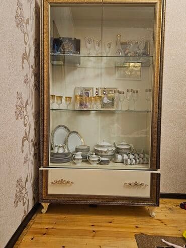 ikinci əl vitrinlər: Şüşəli dolab vitrini, İşlənmiş — 3