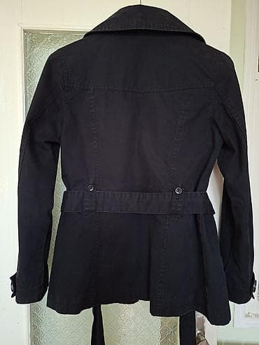 Jiletlər: Qara trenç. Qalın materialı var, kurtka kimidir, külək buraxmır. Əla — 5