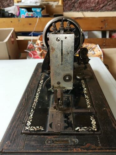 Kolleksiya qaşıqları: "Zinger" Almaniya istehsalı olan qədim tikiş maşını. Yaşı 100 ildən — 3