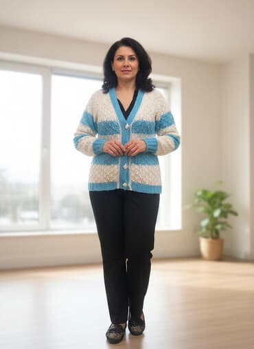 maral şəkilli qadın kardiqanları: Zolaqlı trikotaj kardiqan - Rənglər: açıq mavi və krem, eninə geniş — 1
