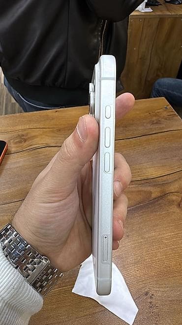 iphone 11 satilir: IPhone 17 Pro, 256 GB, Ağ, Simsiz şarj — 2