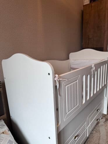 стульчик и кресло кочалка для кормления: Для девочки и мальчика, Б/у, Колыбель, С матрасом, С механизмом качания — 2