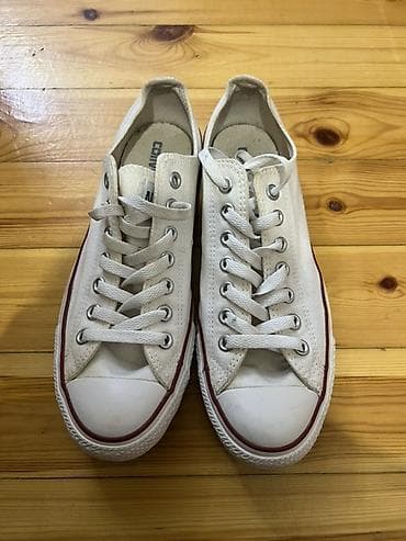 Кроссовки и спортивная обувь: Цвет - Белый, Б/у — 1