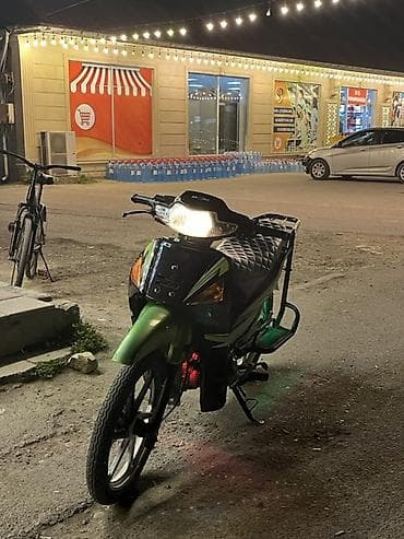 motorlu araba: Moped/skutər – şəhər içi rahat gediş üçün yığcam və qənaətcil model — 4