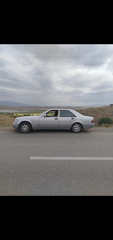 elit ölüxana mercedes: Mercedes-Benz S-Class (W140) sedan - Korpus: tam ölçülü sedan, gümüşü — 2