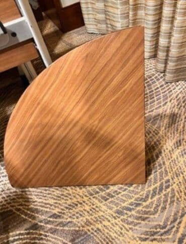 tek stul: İşlənmiş, Açılmayan, Laminat, Künc masa — 2