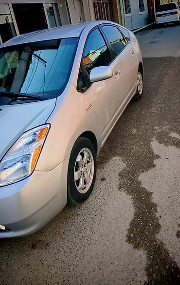 111 mator: Toyota Prius: 1.6 l | 2007 il Hetçbek — 5