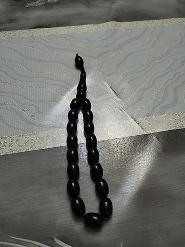 qedimi tesbeh: Qara misbaha – klassik dizayn - Material: qara rəngli, parlaq səthli — 2