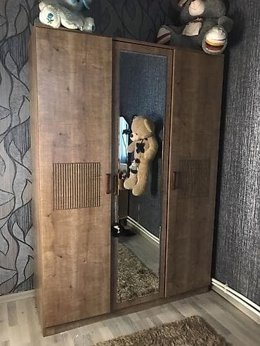 hamam desti: Yataq otağı üçün mebel dəsti, tərkibinə güzgülü masası və üçqapılı — 2