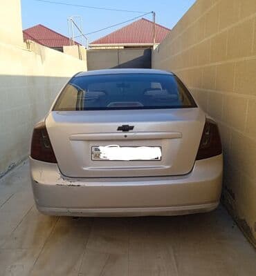 mercedes c180 yanacaq serfiyyati: Chevrolet Lacetti sedan Xüsusiyyətlər: - Korpus: gümüşü rəng, 4 — 2