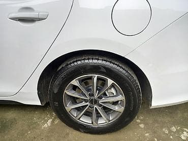 avto çexol: BYD Qin Plus DM-i plug-in hibrid sedan - Kuzov: sedan, ağ rəng — 9