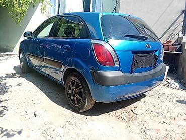 masin sat: Kia Rio: 1.4 l | 2008 il Hetçbek — 3