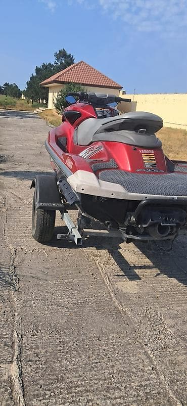 mavi su: Yamaha Waverunner su motosikleti, treyler ilə birlikdə - Rəng — 2