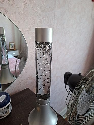 gence qapi: Qlimmerli lava lampa - Dizayn: Gümüşü rəngli baza və üst qapaq — 3