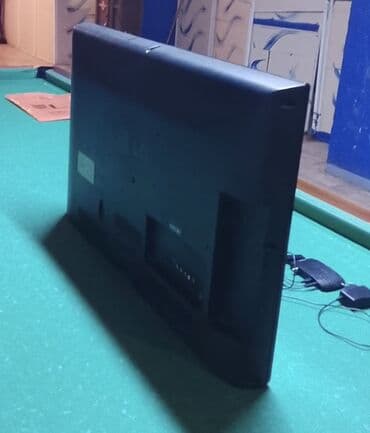 ses aparati: Televizor LG LCD 32" — 2