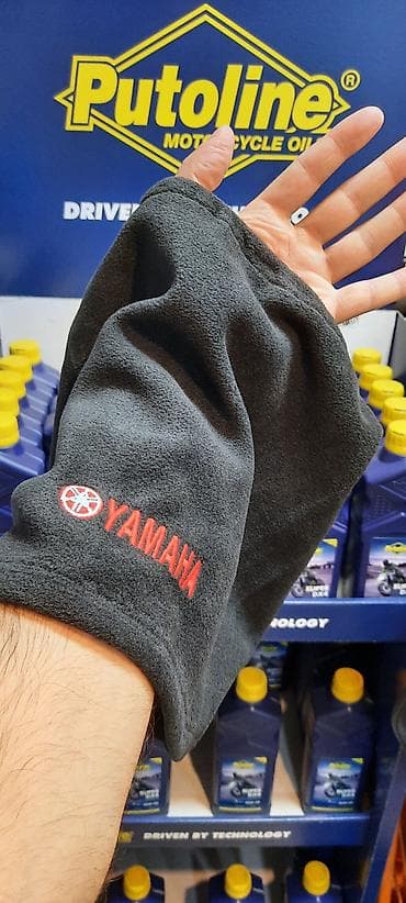 Yamaha loqolu boyunluq/bafet - Material: yumşaq, nəfəsalan flis parça