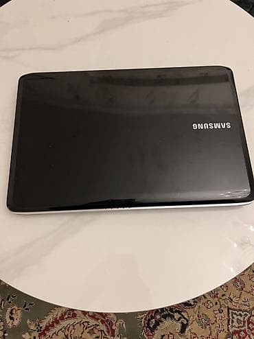 samsung a6 ekran: Samsung RV510 noutbuk Model: NP-RV510 (etiketdə RV510) Ekran: 15.6" — 3