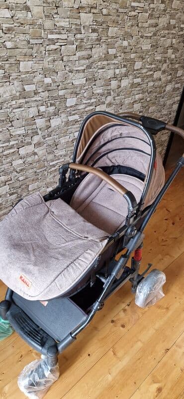 коляски в баку: Rəxşəndə🦋 Kalyaska satılır. Qiymət 70 manat. Hər bir şeyi var. Endirim — 1
