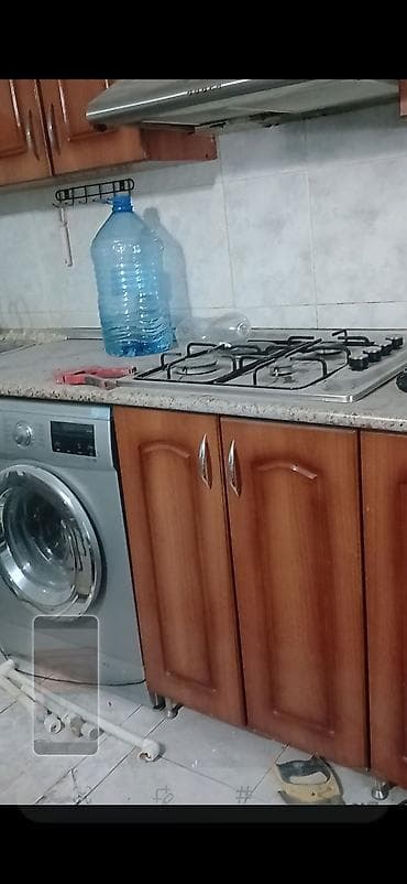 pletka: Mətbəx mebeli dəsti – üst və alt dolablar, tezgah, lavabo və qaz — 3
