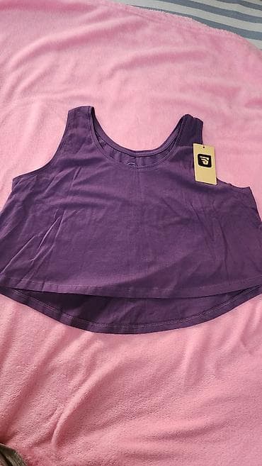 Bənövşəyi rəngli qadın crop top - Model: qolsuz, dairəvi yaxalı -