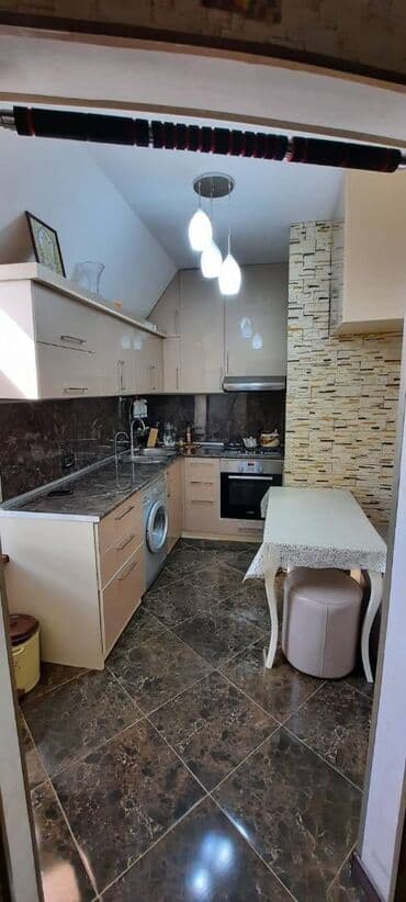 9 ci mikrorayon satilan evler: 2 otaqlı, Yeni tikili, 52 kv. m — 14