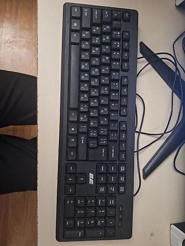 2E simli klaviatura - Tam ölçülü dizayn: tam sıra funksional düymələr