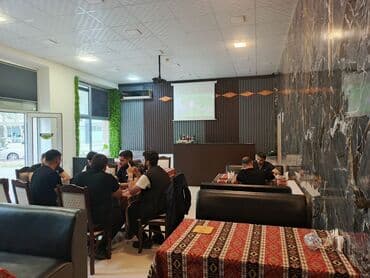 столовая в аренду: Ayrı-ayrı kabinetli yemək məkanı – ailə və dost yığıncaqları üçün — 8