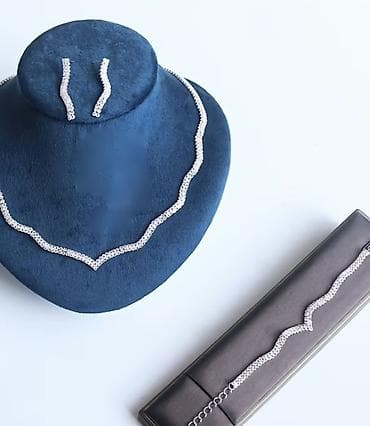 Toy paltarları və aksesuarları: Zərgərlik dəsti – kolye, sırğa və bilərzik dest eyni sekildeki kimidi — 1