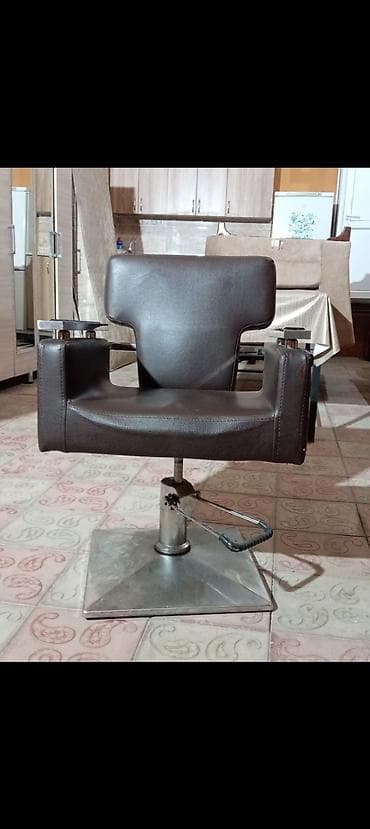 ber ber ustolu: Saş kəsimi kreslosu — 2