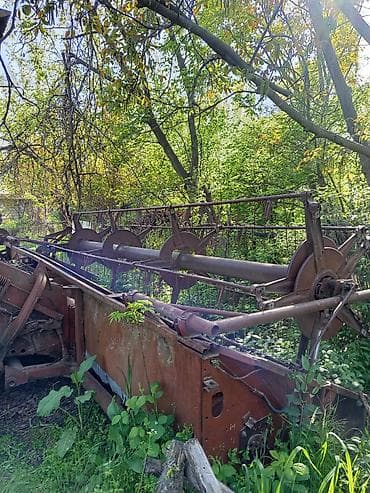 qazel mator: Taxıl biçən kombayn. Ehtiyat hissəsi kimi satılır. Matorundan başqa — 3