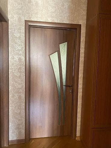 demir qapi gence: 3 ədəd qapı, biri 110 azn. Ölçüleri 2.05×0,90sm. Təp təzədir, sadəcə — 1