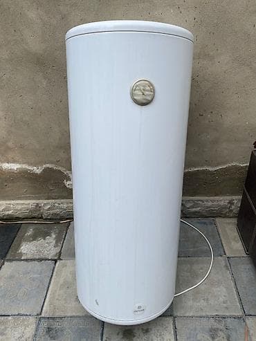 Elektrik su qızdırıcısı (şaquli tip) - Marka/model: de Luxe - Korpus — 1