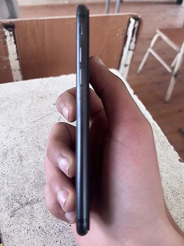 plesteyşin 3: IPhone 7, 128 GB, Qara, Zəmanət, Barmaq izi, Simsiz şarj — 3