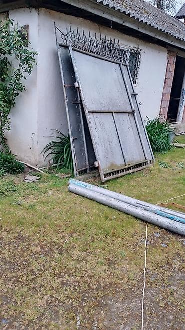 İşlənmiş Dəmir Həyət darvazası, Yana açılan, 4 m, Mexaniki, Qapı ilə, rəng - Boz, Ünvandan götürmə