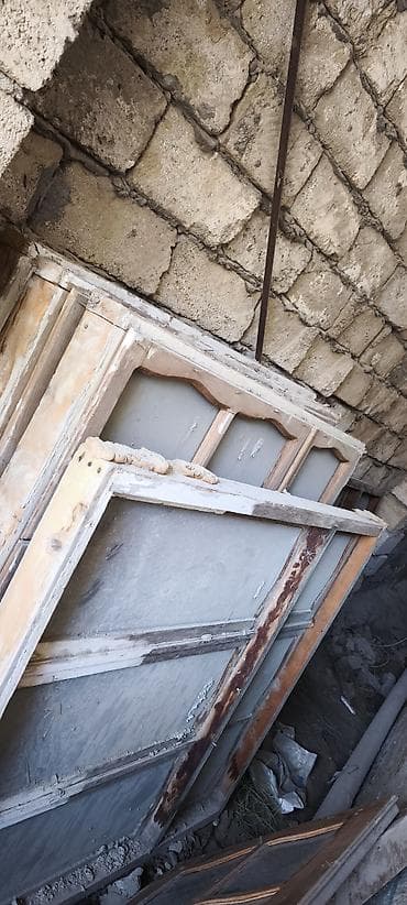 ev pencere modelleri: Taxta pəncərələr, 5 ədəd, 137sm x 156sm ölçülü — 1