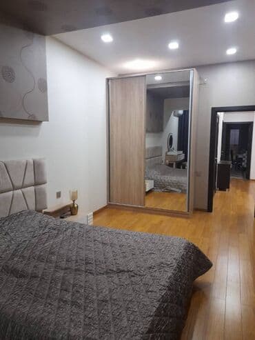 union park 7 mikrorayon kiraye evler: Neftcilər metrosunun yaxınlığında Kohnə qaya restoranina yaxın 18 — 5