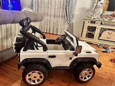 Uşaqlar üçün elektrikli oyuncağ avtomobil – off-road tipli Jeep stili — 2