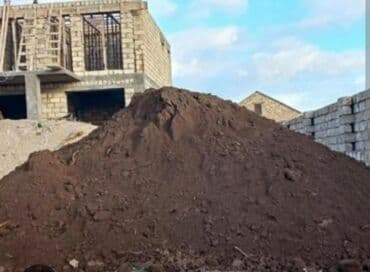 isdi pol: Tikinti və abadlıq işlərində istifadə olunan torpaq materialı. Bu — 2