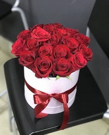 🔴 Qutuda qızılgüllər 21🌹- 40₼ 31🌹- 50₼ 51🌹- 75₼ 101🌹- 130₼ 🌐